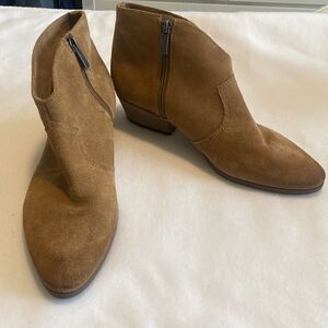 Vince Camuto Suede Tan Booties 10